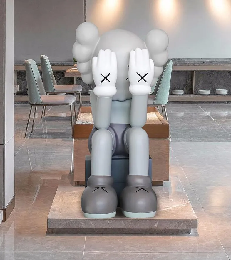 1: 1 Original Good Quality Sitting Size Kaws Replica Statue Action Figure Toys