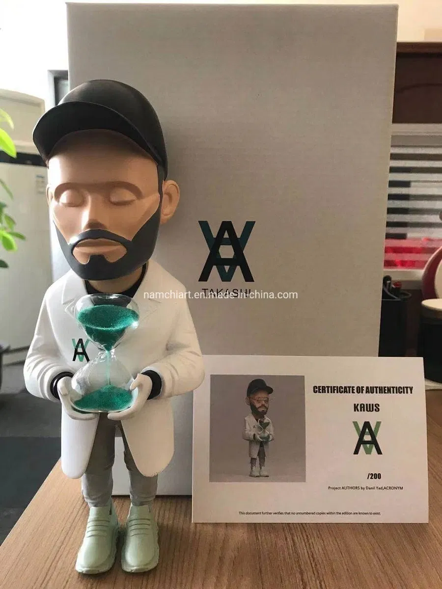 2021 New Arrical 30 Cm Anime Danile Kaws Statue