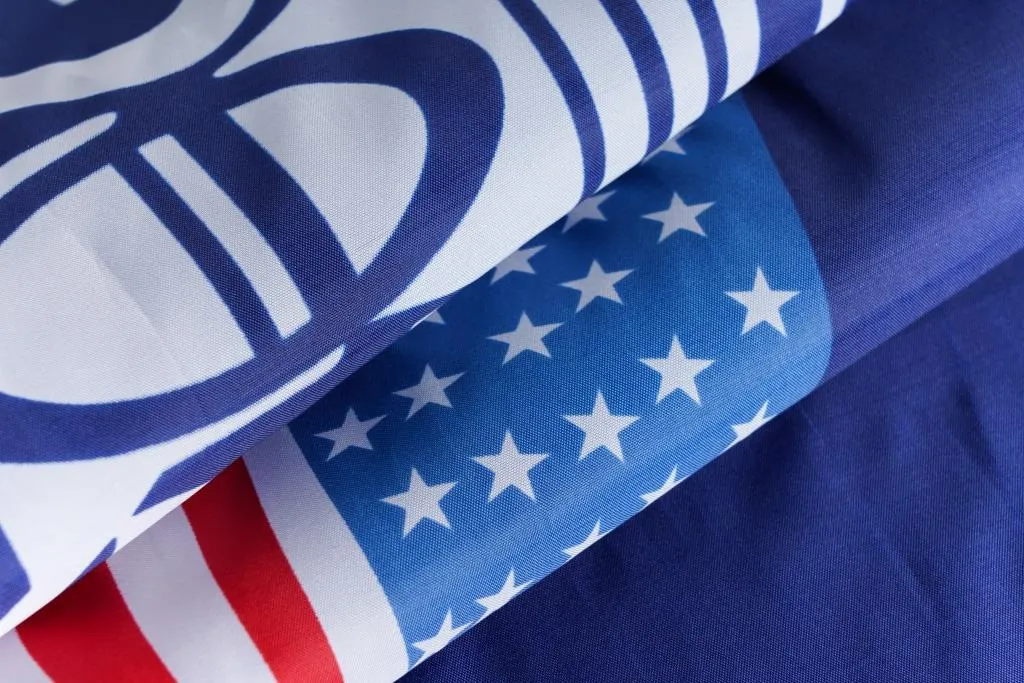 3X5FT 100% Polyester Trump Train Flags 2020 (B-NF05F03101)