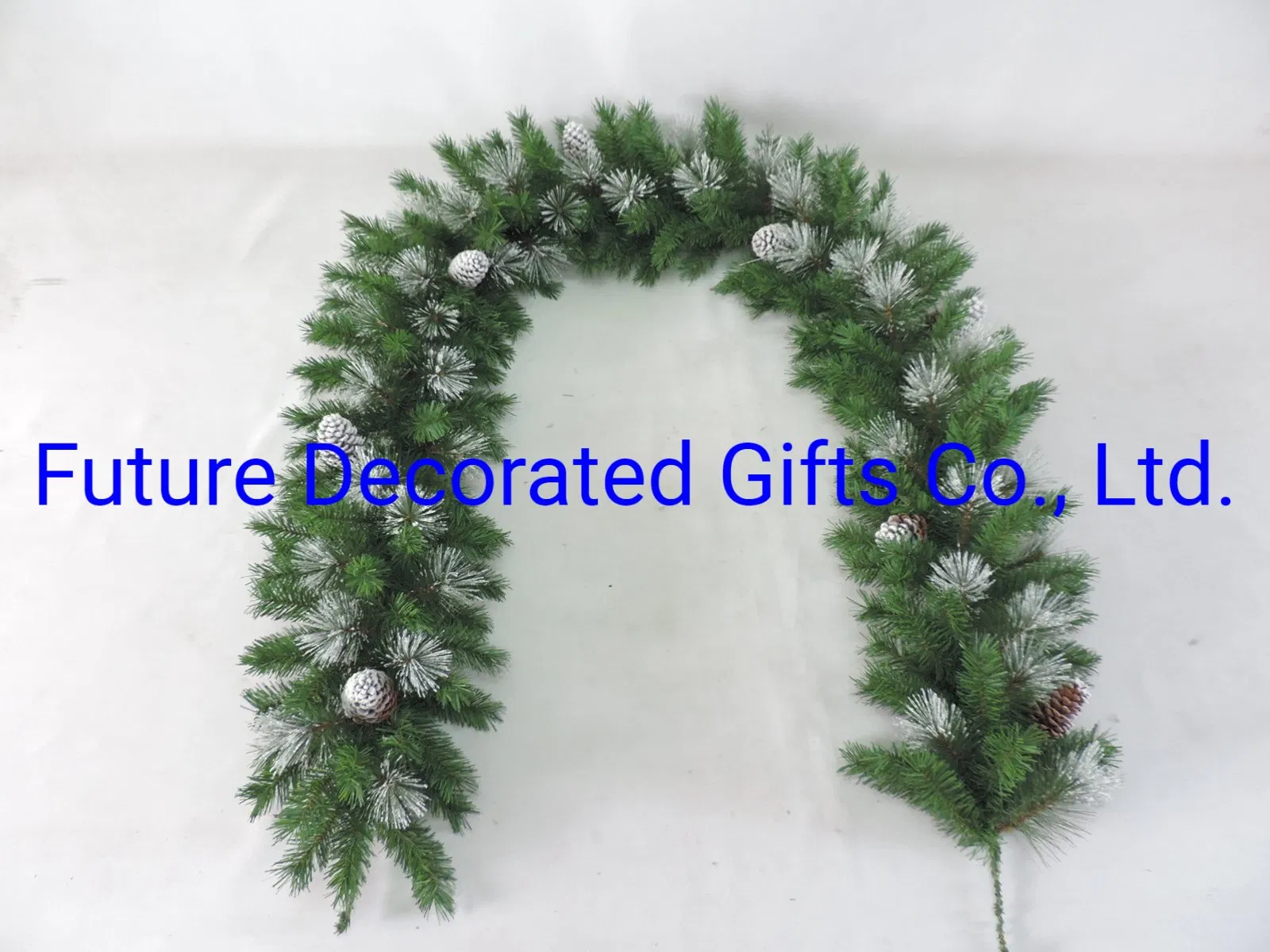9FT Height Christmas Garland with Pine Cone Decoration