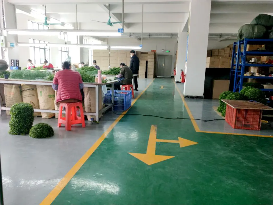 Anti UV Plastic PE Artificial Plant Pond Cypress Ball for Home Garden Decoration (39155)