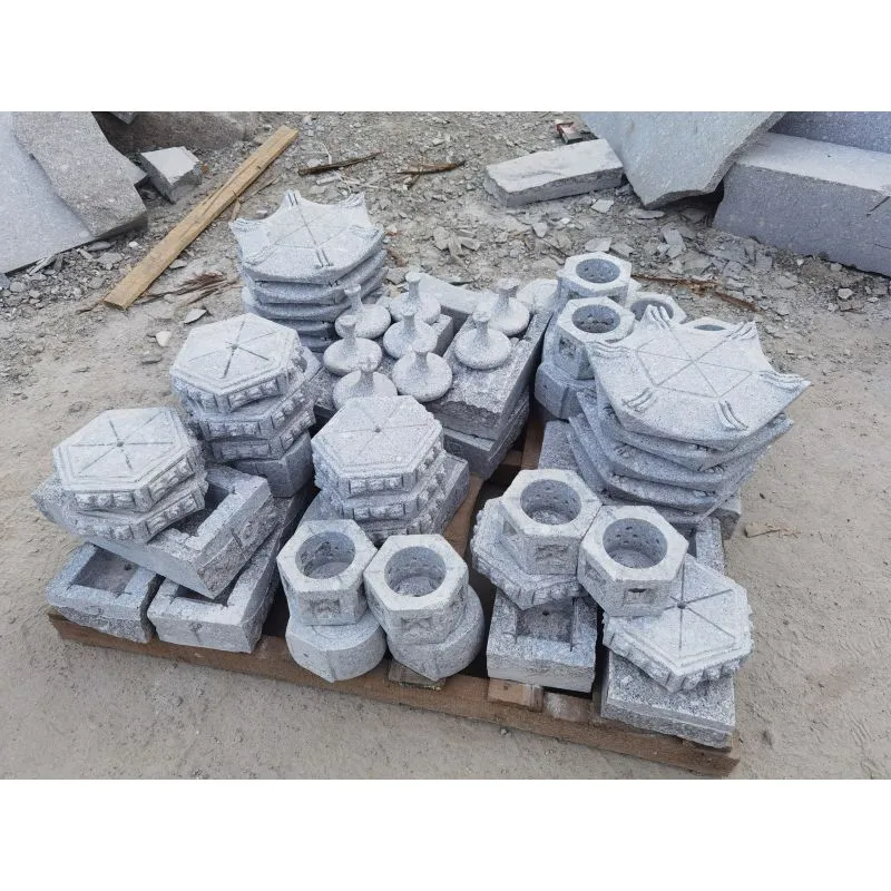 Boutique Japanese Lanterns High-Quality Garden Stone Lantern Rokkaku Yukimi for Sale