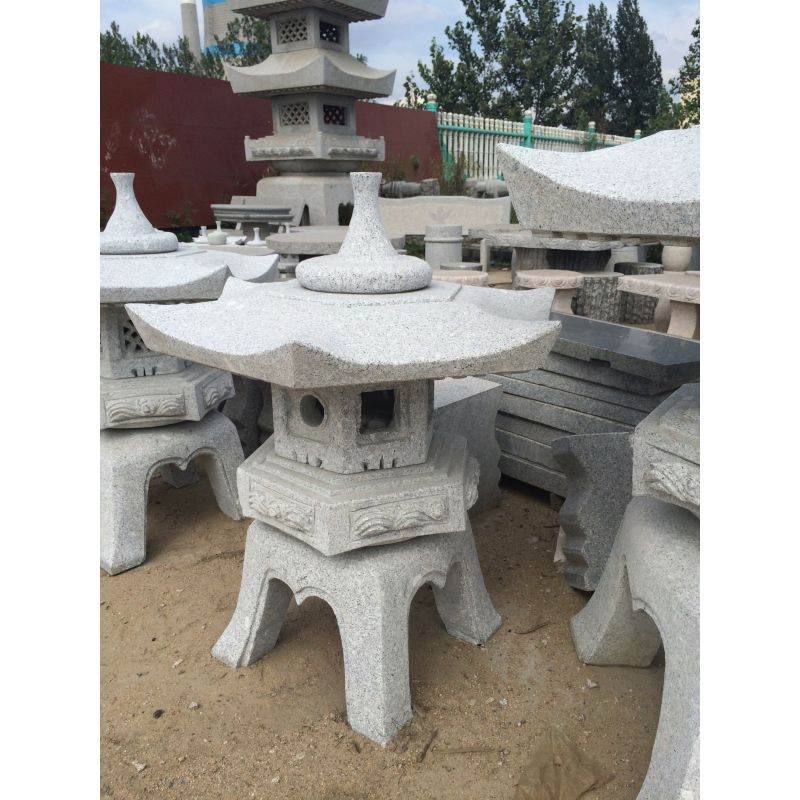 Boutique Japanese Lanterns High-Quality Garden Stone Lantern Rokkaku Yukimi for Sale