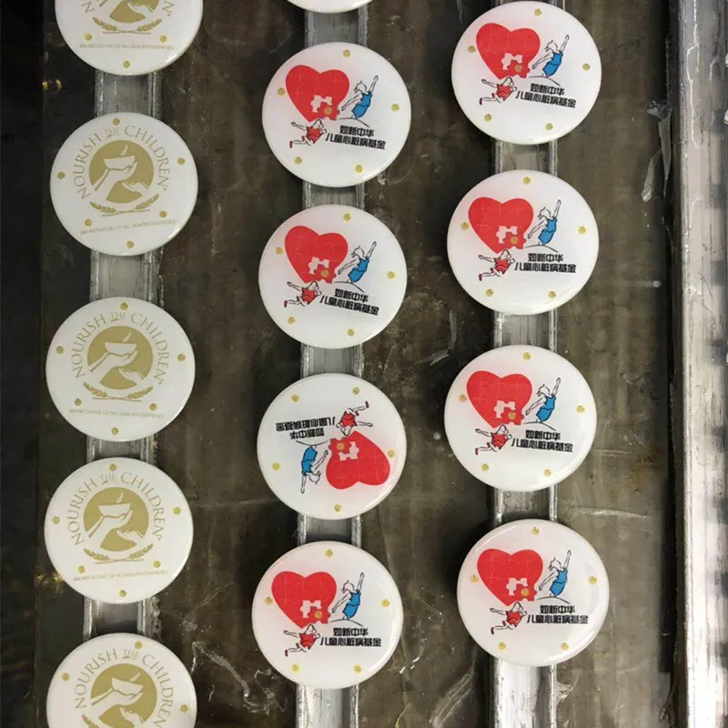 Custom Blinking LED Flashing Pin Badge Manufacturer, Supplier
