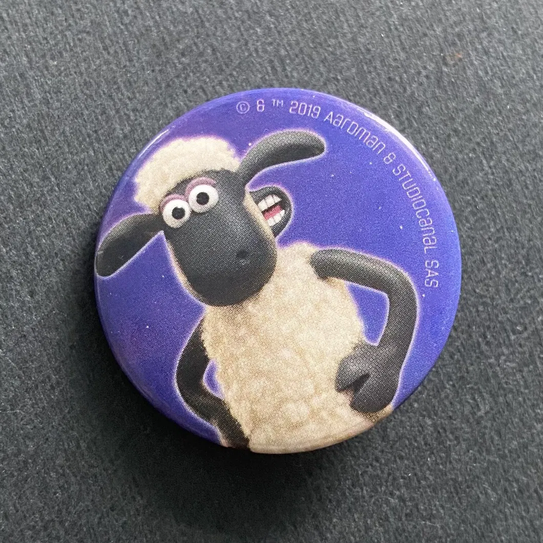 Cute Cartoon Characters Ansteck-Buttons Shaun and Schaf Tinplate Pin