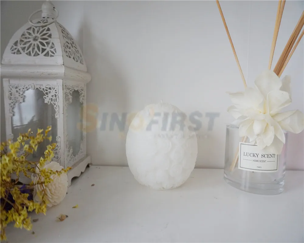 Elegant White and Pink and Ball Wedding Favors Candles