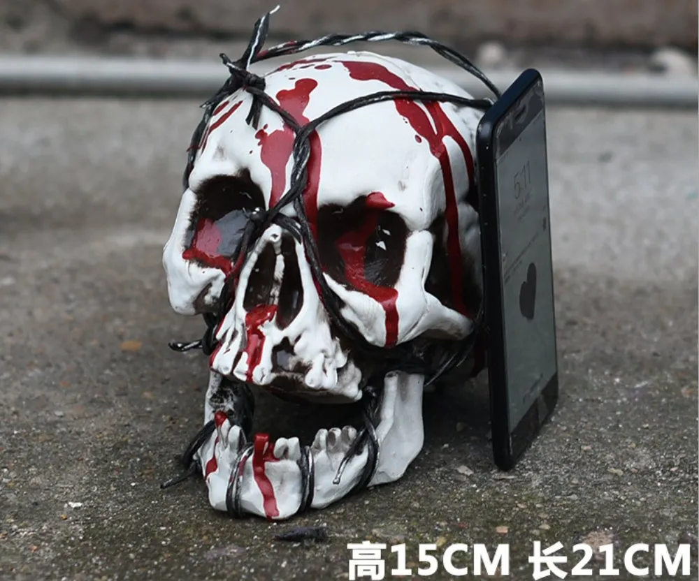 Holiday Decoration Halloween Props That Resemble Skulls