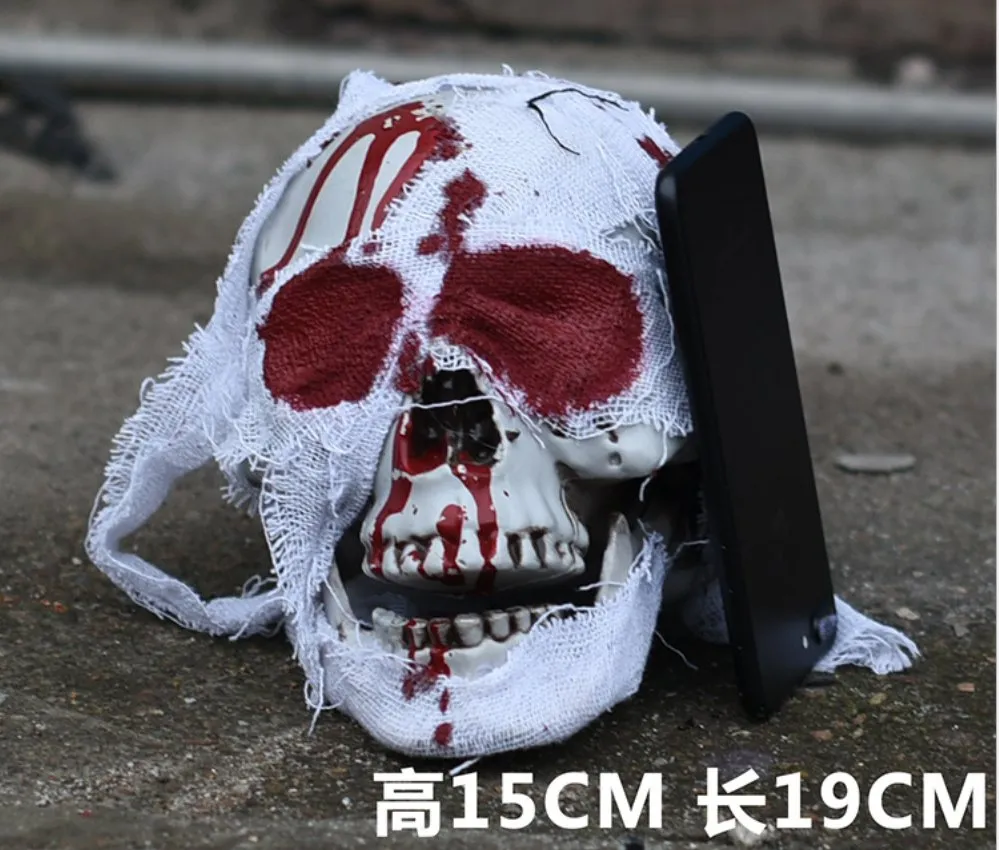 Holiday Decoration Halloween Props That Resemble Skulls