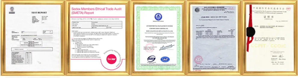 Hot Sale Christmas Resin Water Balls Santa′s Snowball for Xmas Decoration