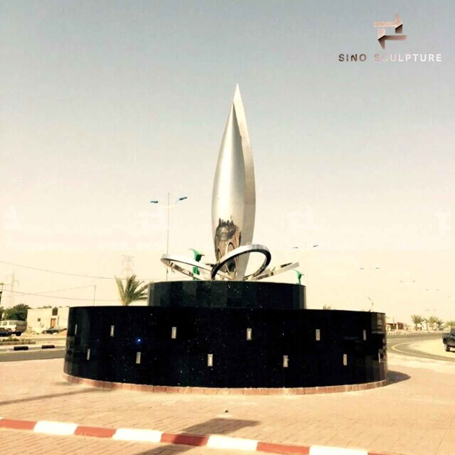 Mirror Polishing Stainless Steel Needle Sculpture as a Landmark