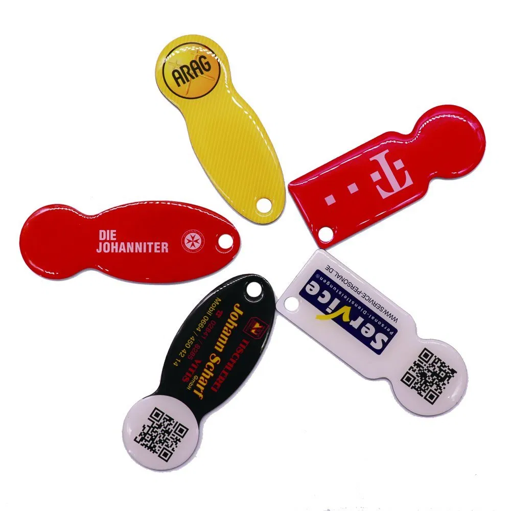 Promotional Gift Free Sample Custom PVC Car Key Chain Metal Printing Enamel Cartoon Keychain