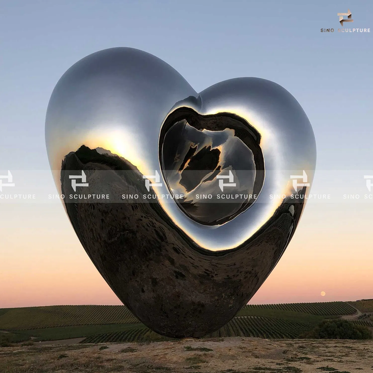 Sky Mirror Heart Shape Stainless Steel Sculpture