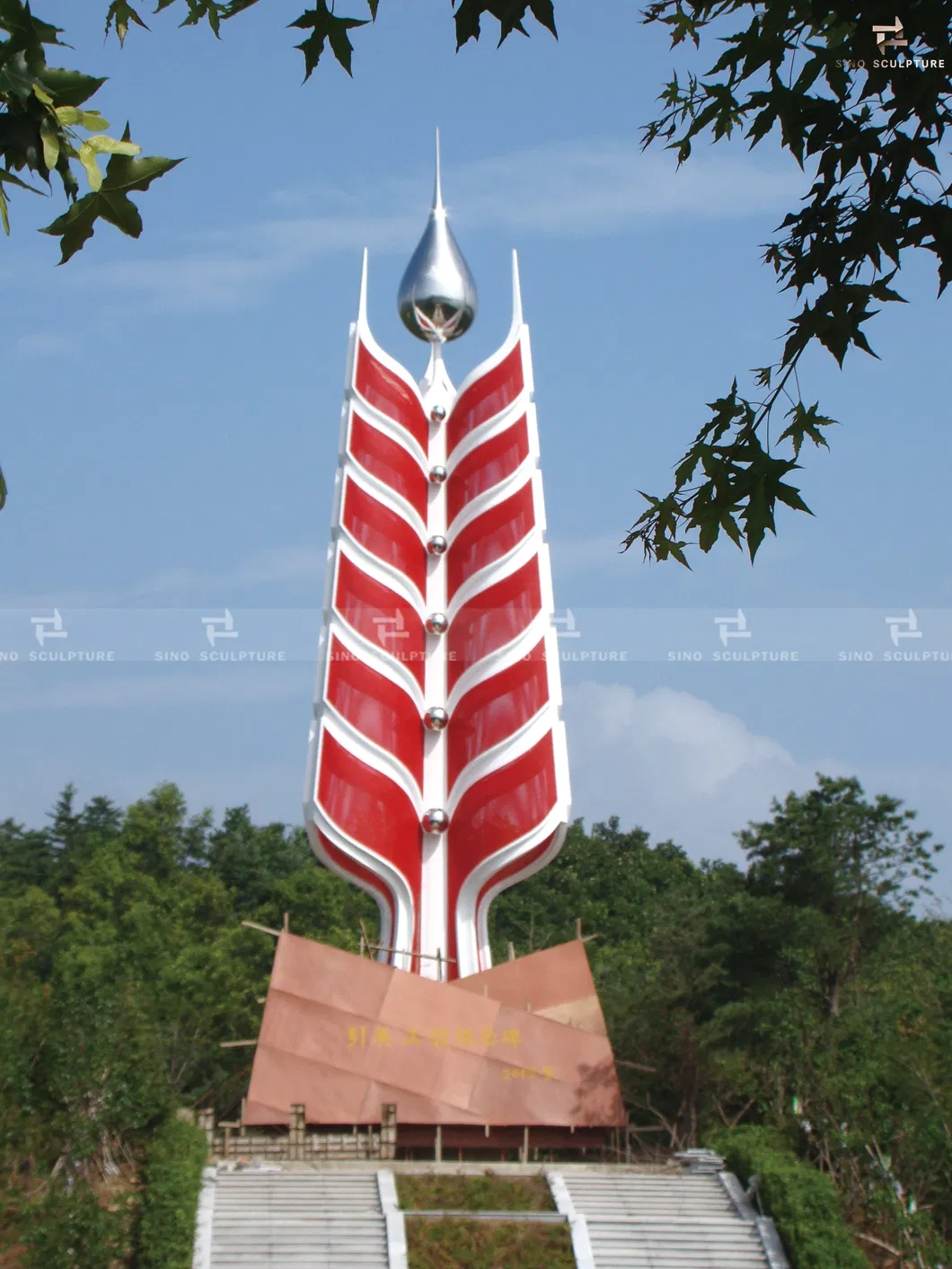 Stainless Steel Reservoir Monument Sculpture with Painted