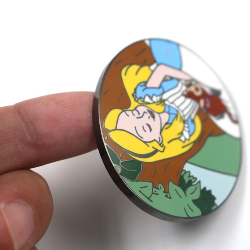 Wholesale Cheap Custom Made Debossed Soft Enamel Anime Lovely Princess Metal Pin Badge for Souvenir
